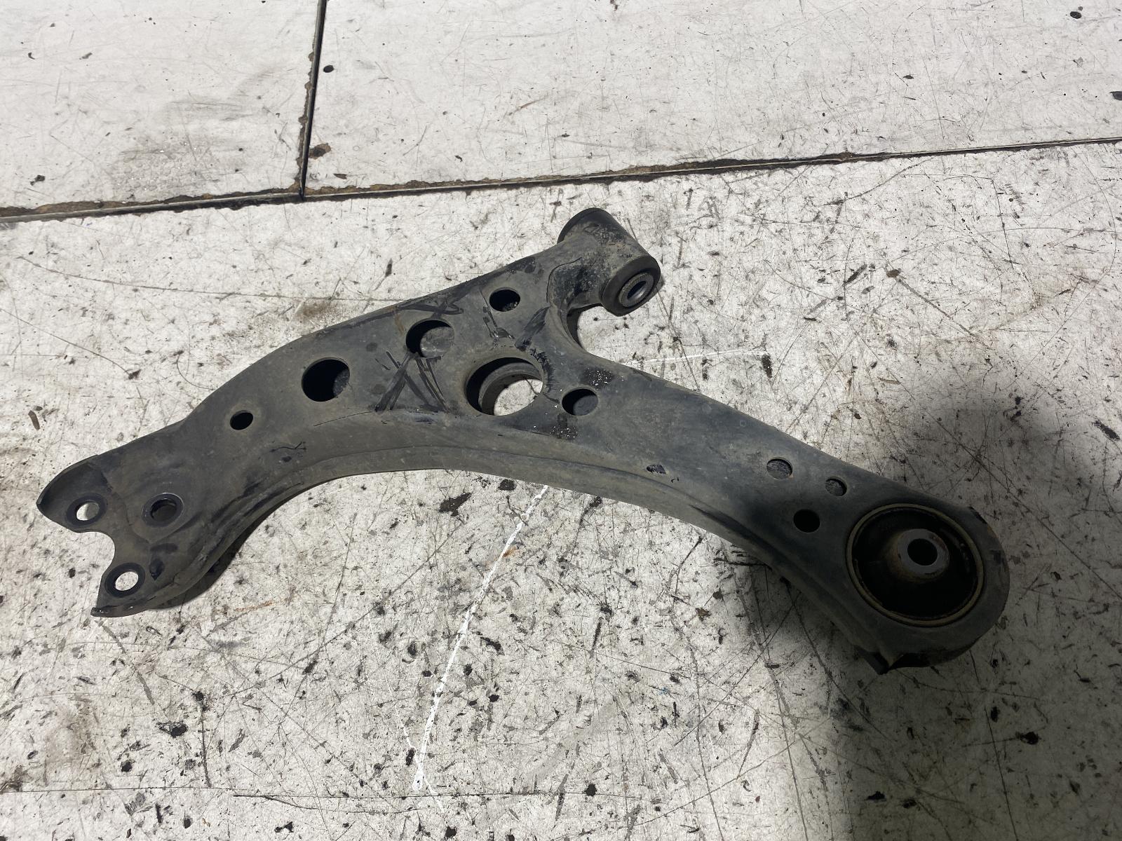 View Auto part Right Front Lower Control Arm Toyota Corolla 2022