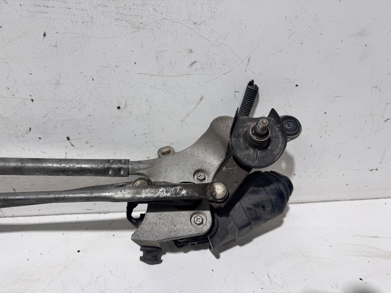 View Auto part Wiper Motor Toyota Rav4 2007
