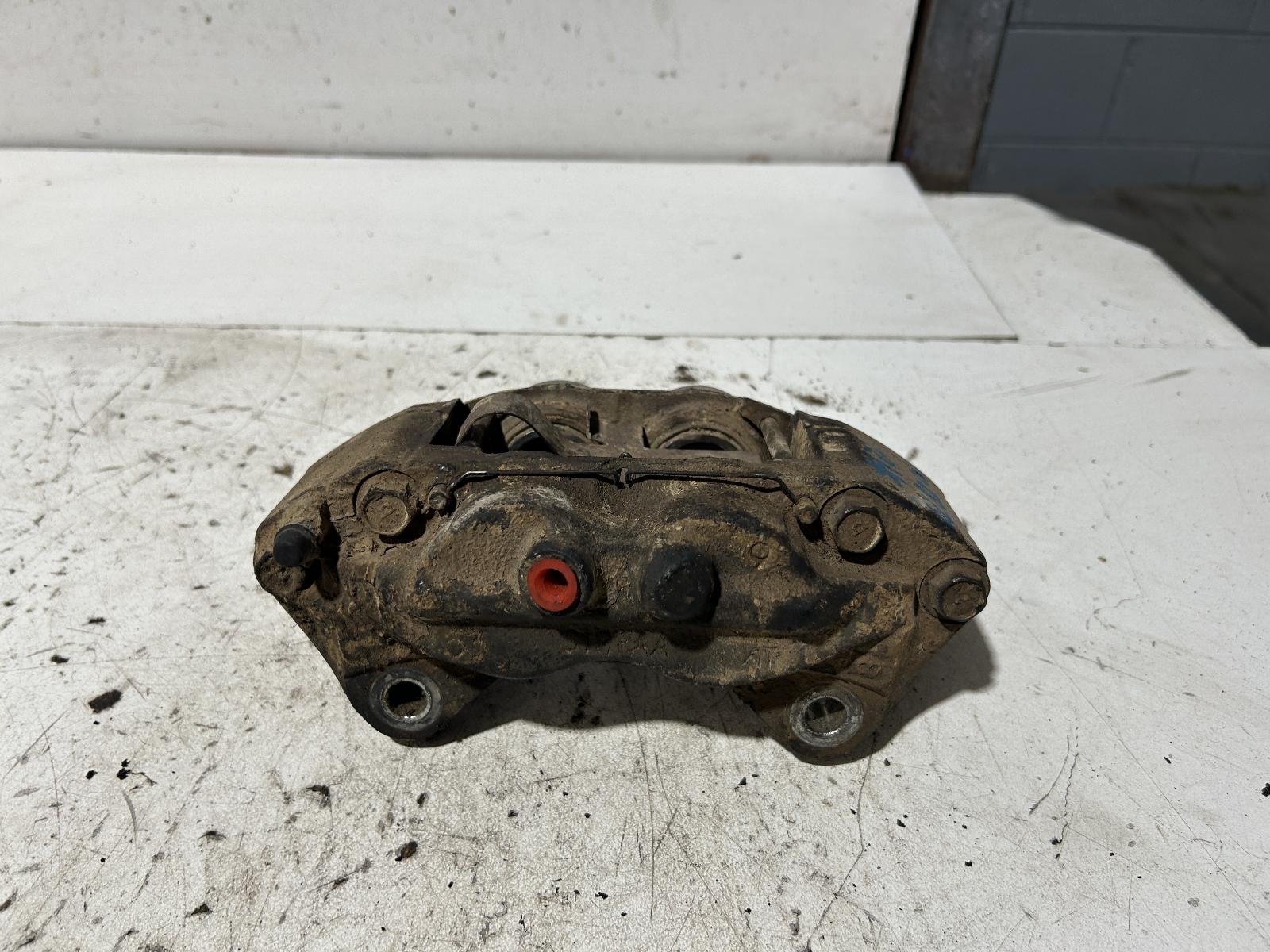 View Auto part Caliper Toyota Hilux 2010