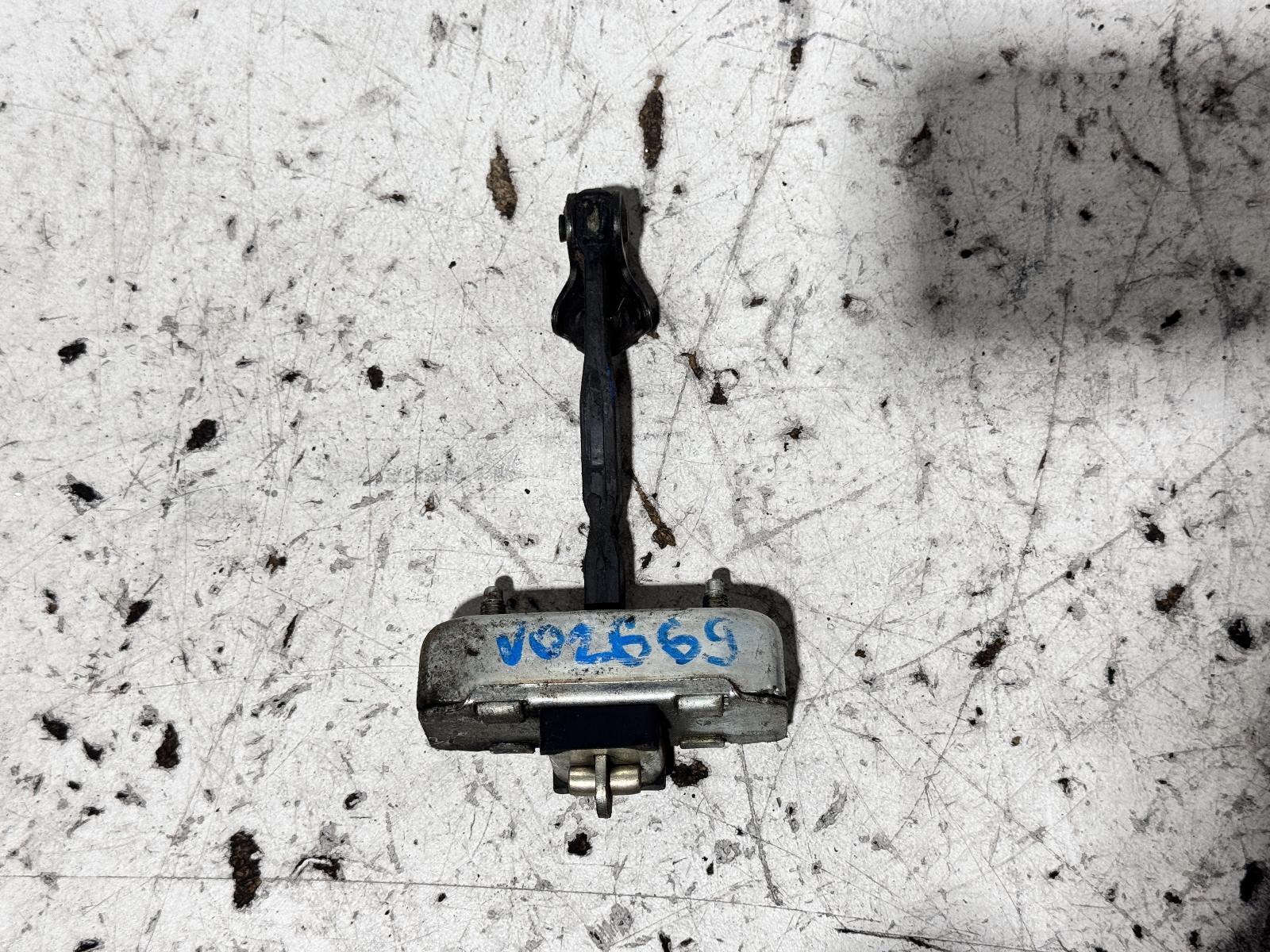 View Auto part Door Hinge/Runner Toyota Prado 2004