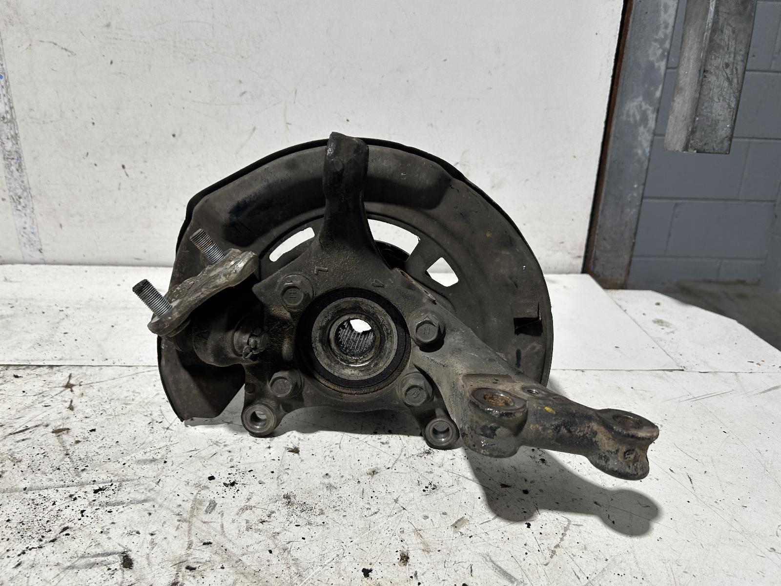 View Auto part Left Front Hub Assembly Toyota Rav4 2007