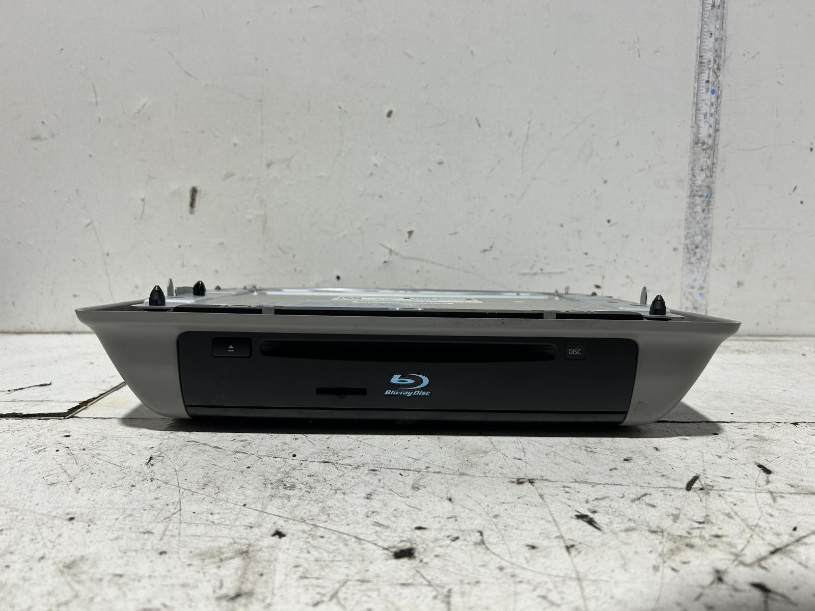 View Auto part Radio/Cd/Dvd/Sat/Tv Toyota Kluger 2015