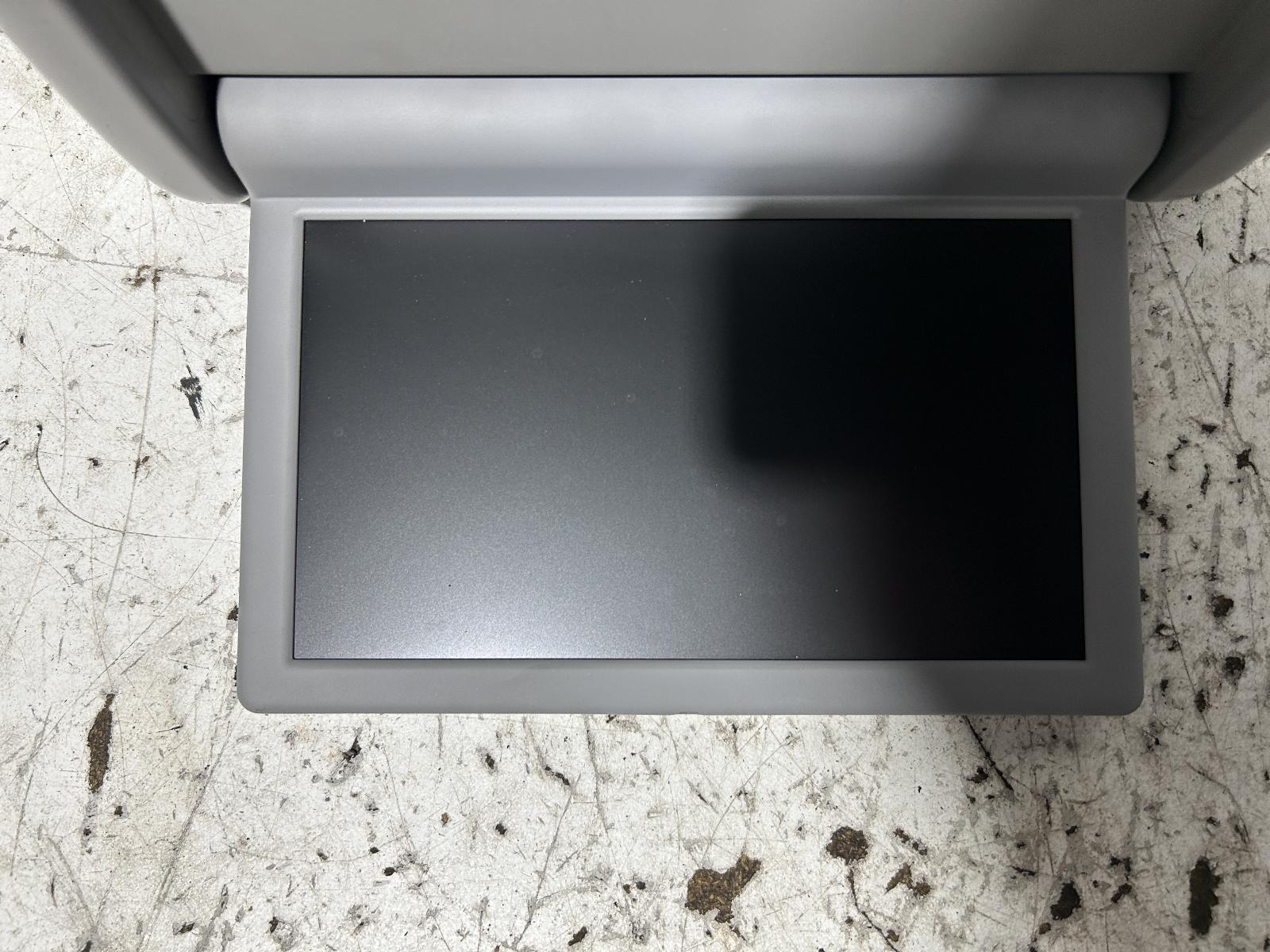 View Auto part Radio/Cd/Dvd/Sat/Tv Toyota Kluger 2015