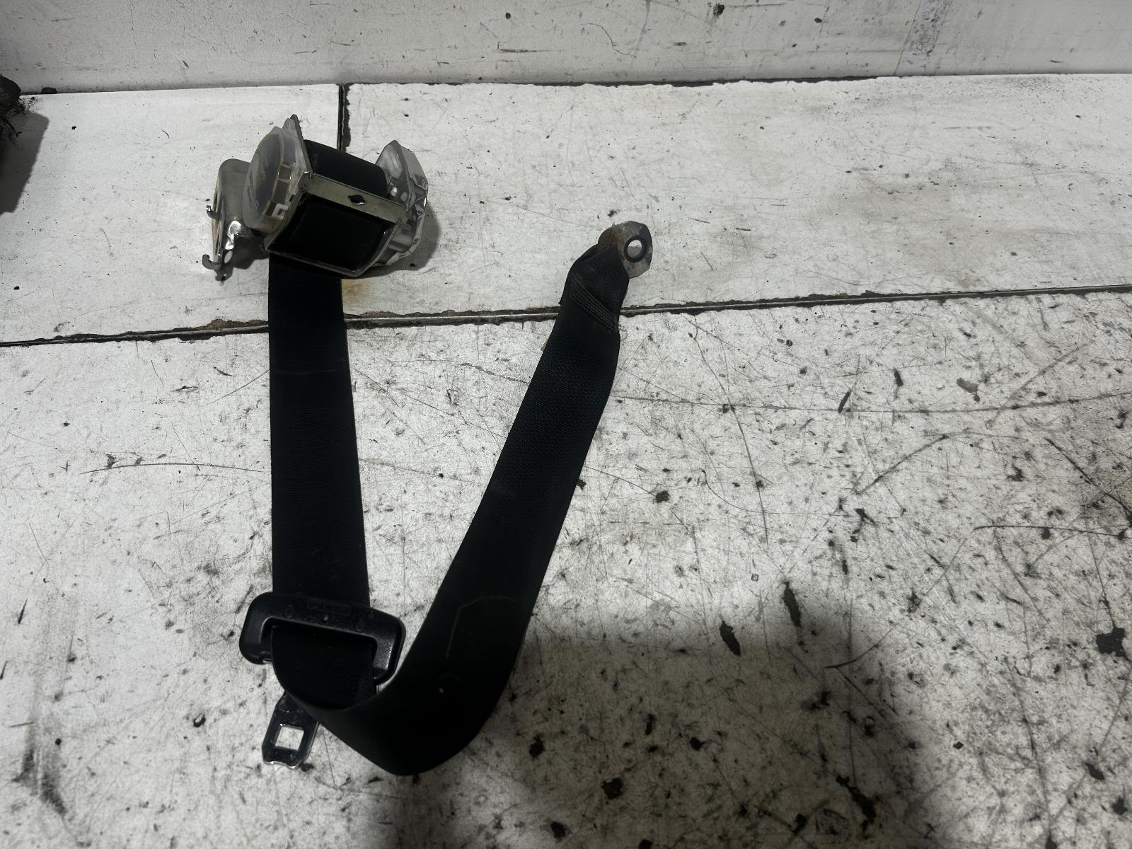 View Auto part Seatbelt/Stalk Toyota Corolla 2010