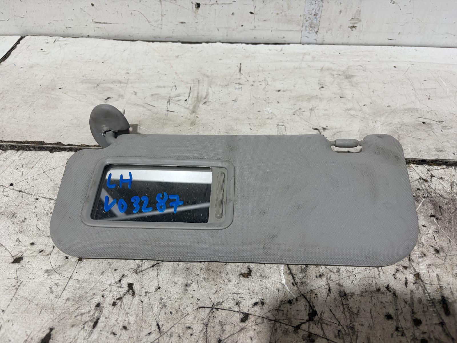 View Auto part Sunvisor Toyota Corolla 2010