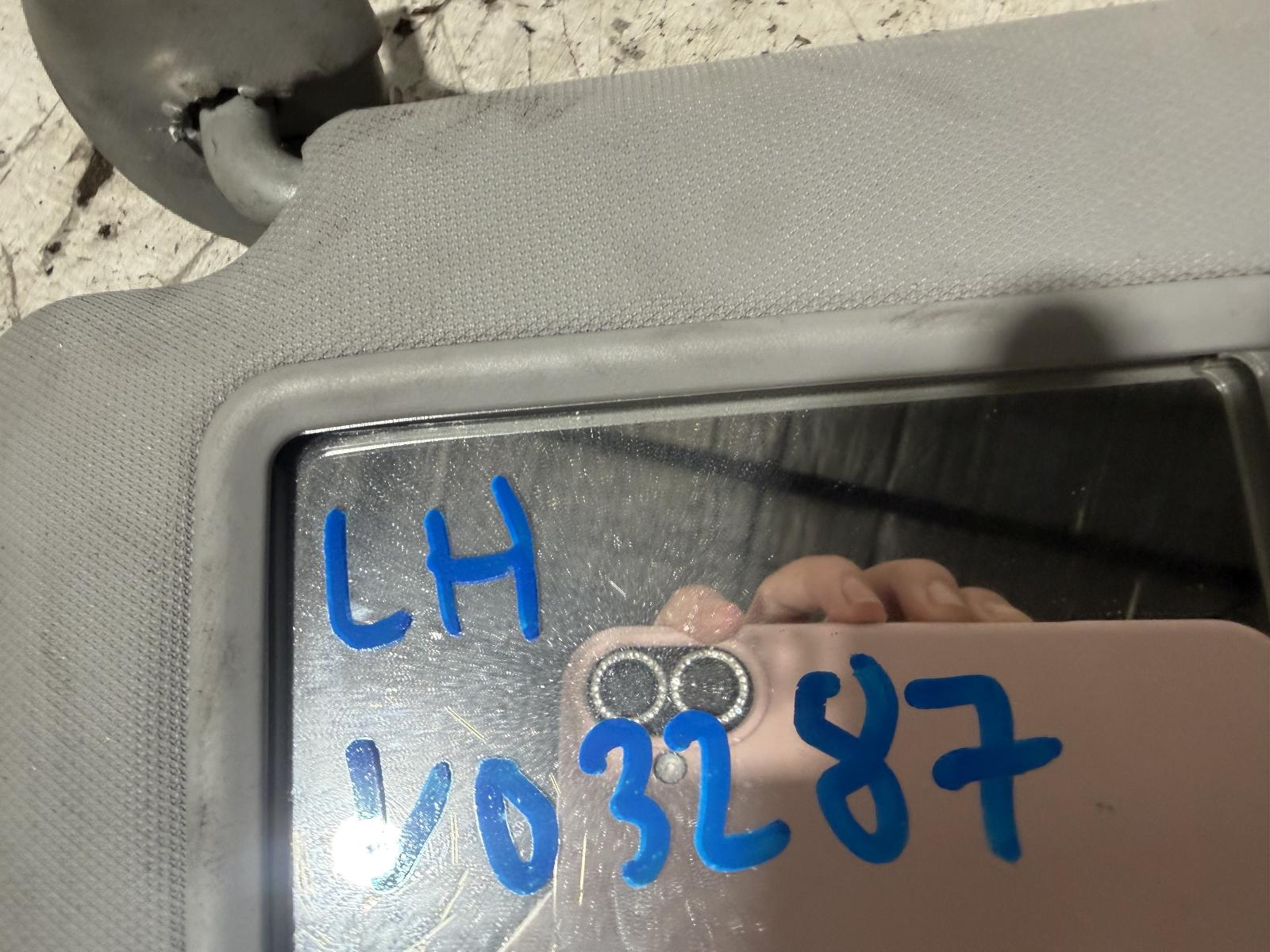 View Auto part Sunvisor Toyota Corolla 2010