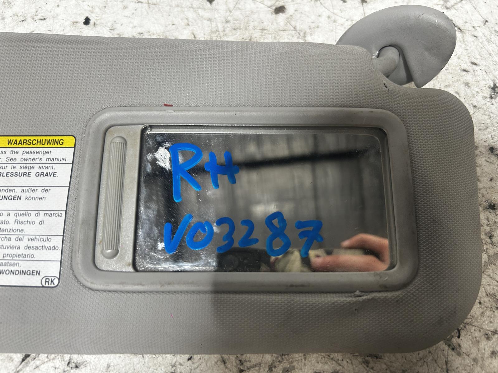 View Auto part Sunvisor Toyota Corolla 2010