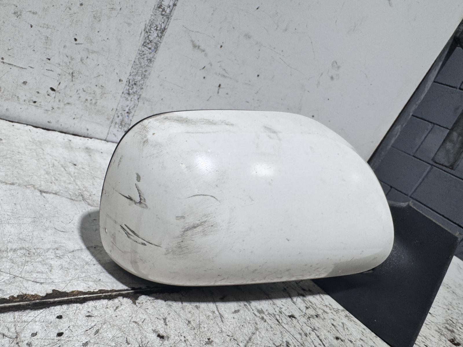 View Auto part Right Door Mirror Toyota Yaris 2007