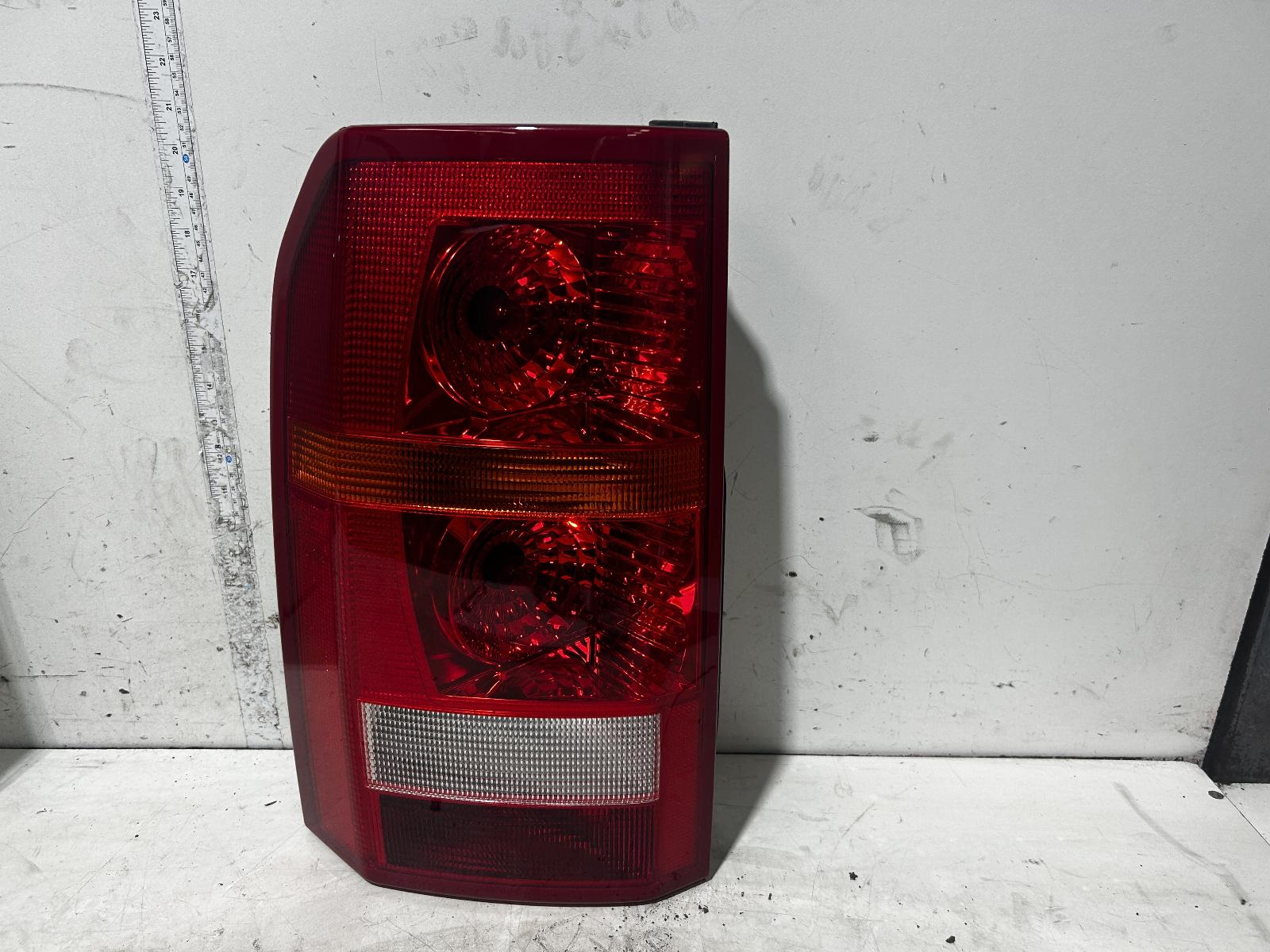 View Auto part Left Taillight Land Rover Discovery 2009