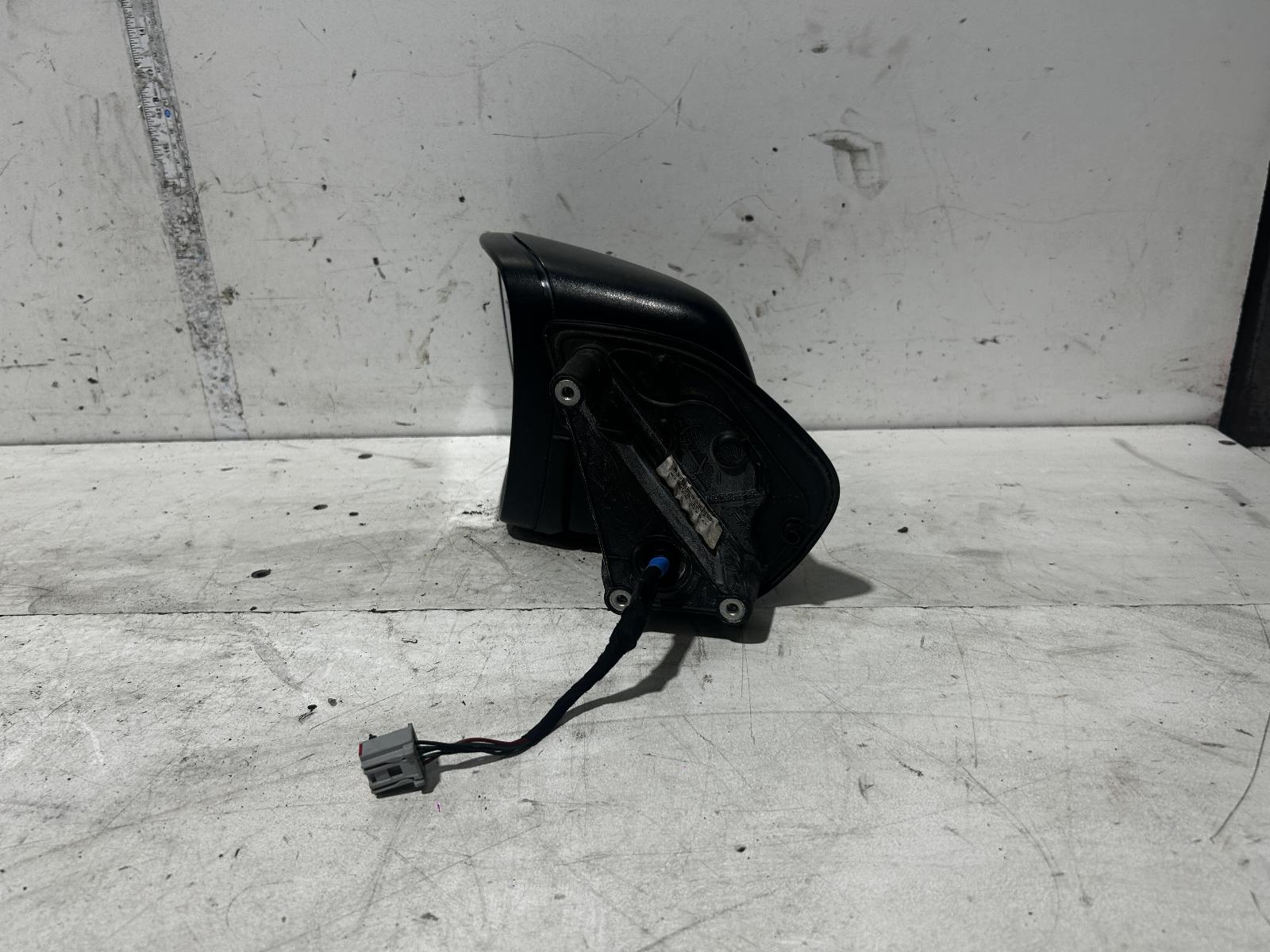 View Auto part Left Door Mirror Land Rover Discovery 2009