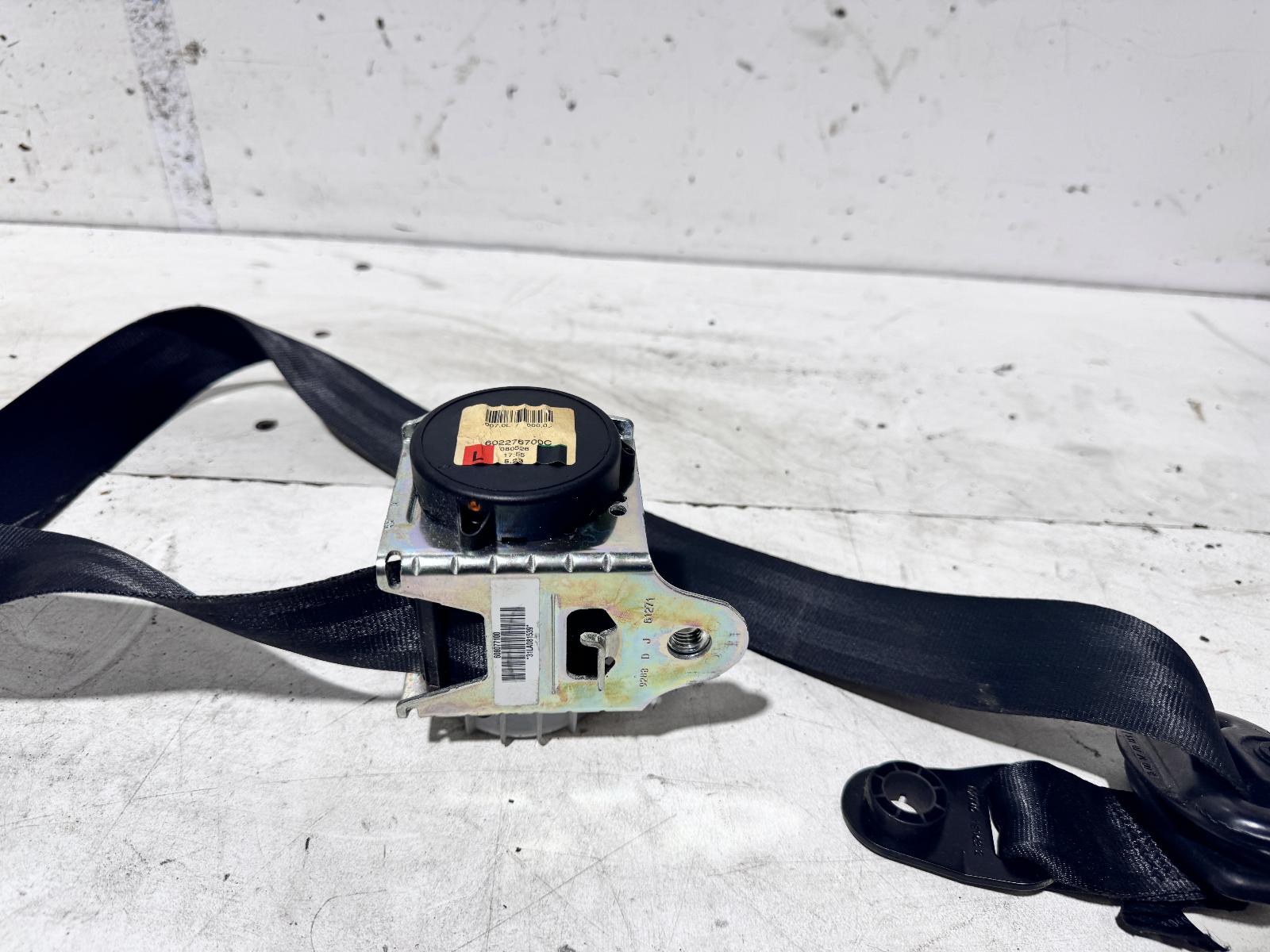 View Auto part Seatbelt/Stalk Land Rover Discovery 2009