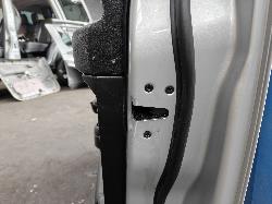 View Auto part Door/Boot/Gate Lock Land Rover Discovery 2009