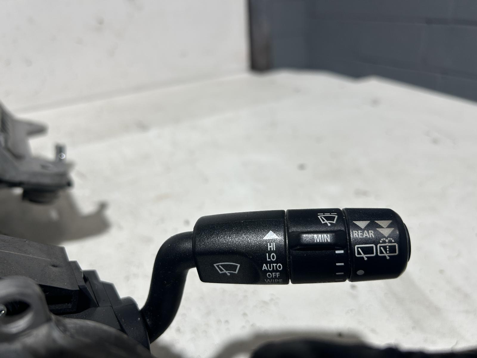 View Auto part Combination Switch Land Rover Discovery 2009