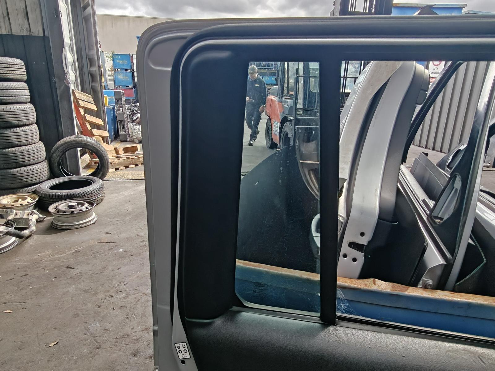 View Auto part Left Rear 1/4 Door Glass Land Rover Discovery 2009