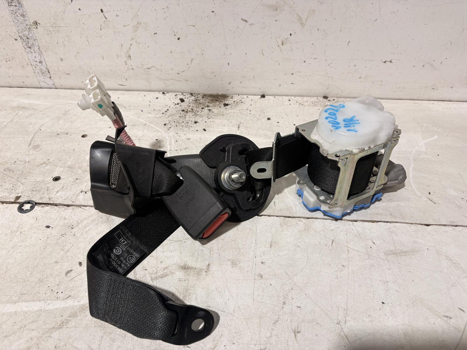 View Auto part Seatbelt/Stalk Toyota Corolla 2020