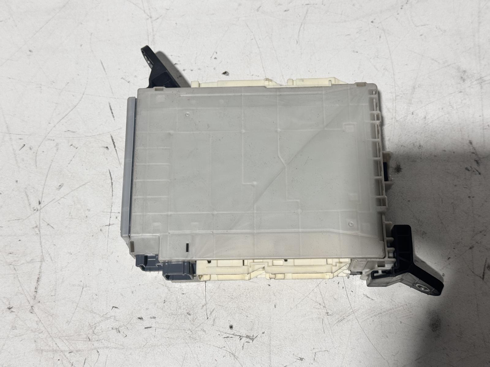 View Auto part Ecu Lexus Is Series 2015