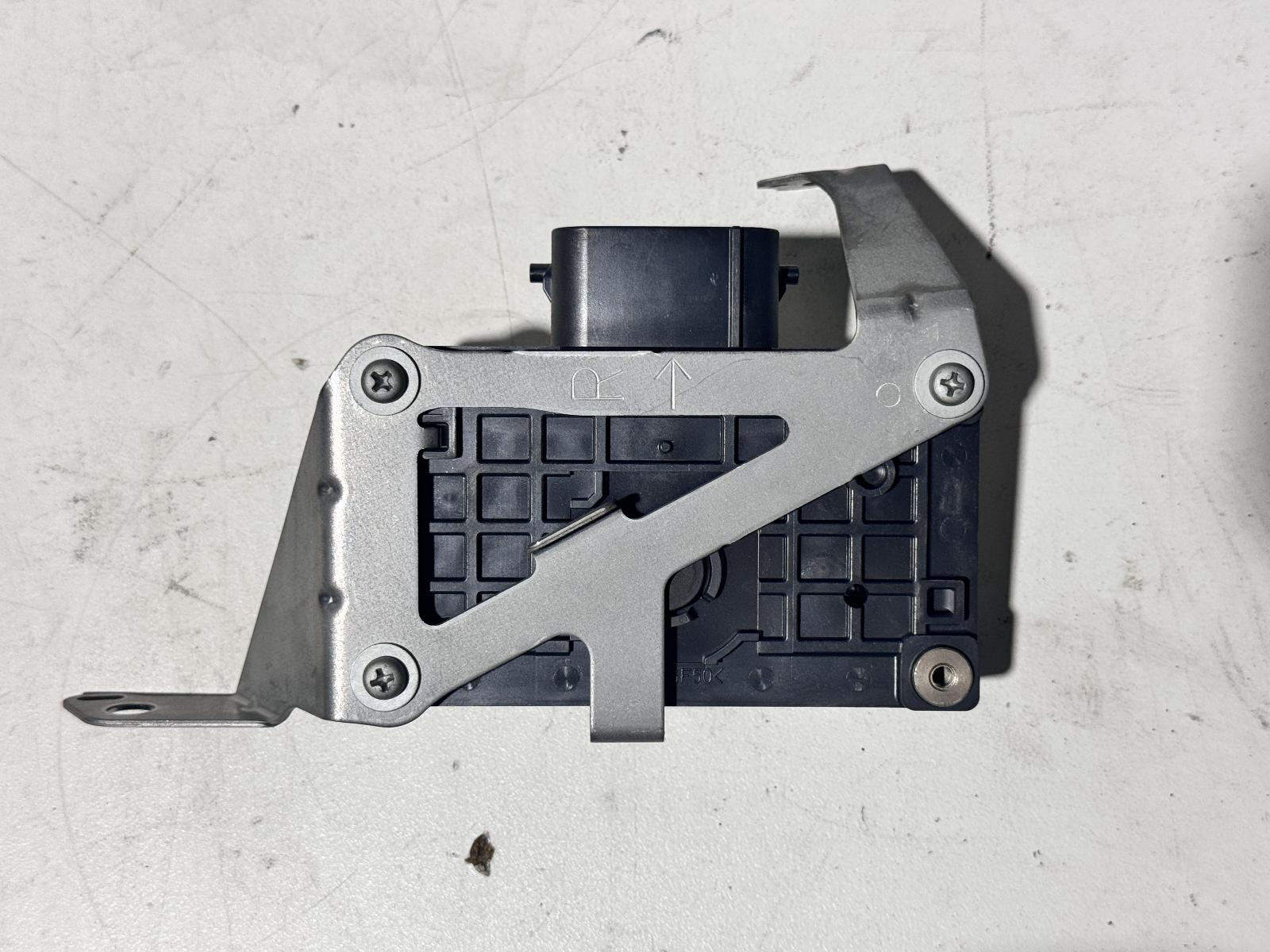 View Auto part Ecu Lexus Is Series 2015