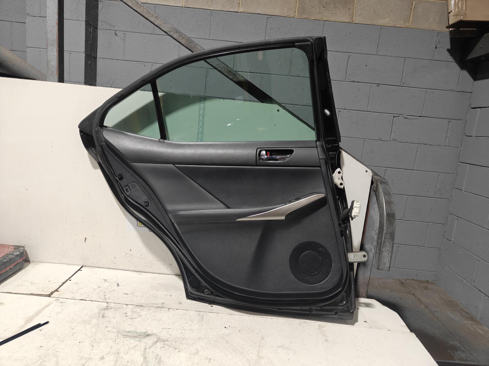 2015 Lexus Is Series Door Hinge/Runner View Auto part Door Hinge/Runner Lexus Is Series 2015