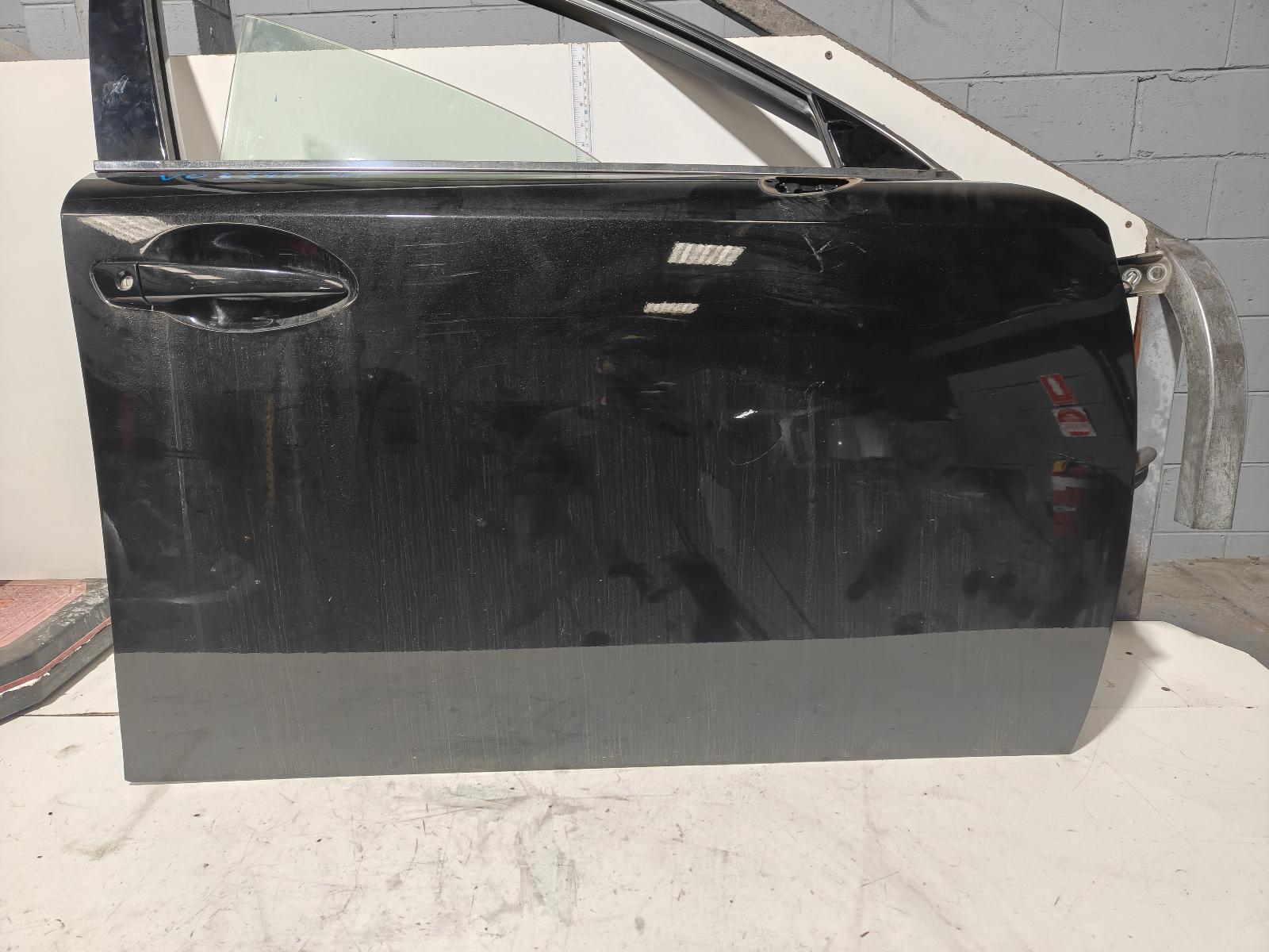 2015 Lexus Is Series Door Hinge/Runner View Auto part Door Hinge/Runner Lexus Is Series 2015