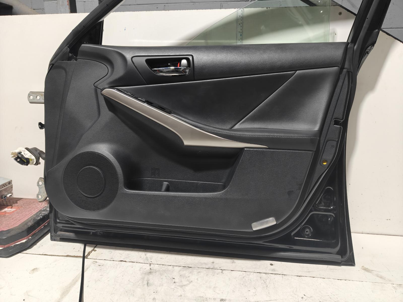 2015 Lexus Is Series Door Hinge/Runner View Auto part Door Hinge/Runner Lexus Is Series 2015