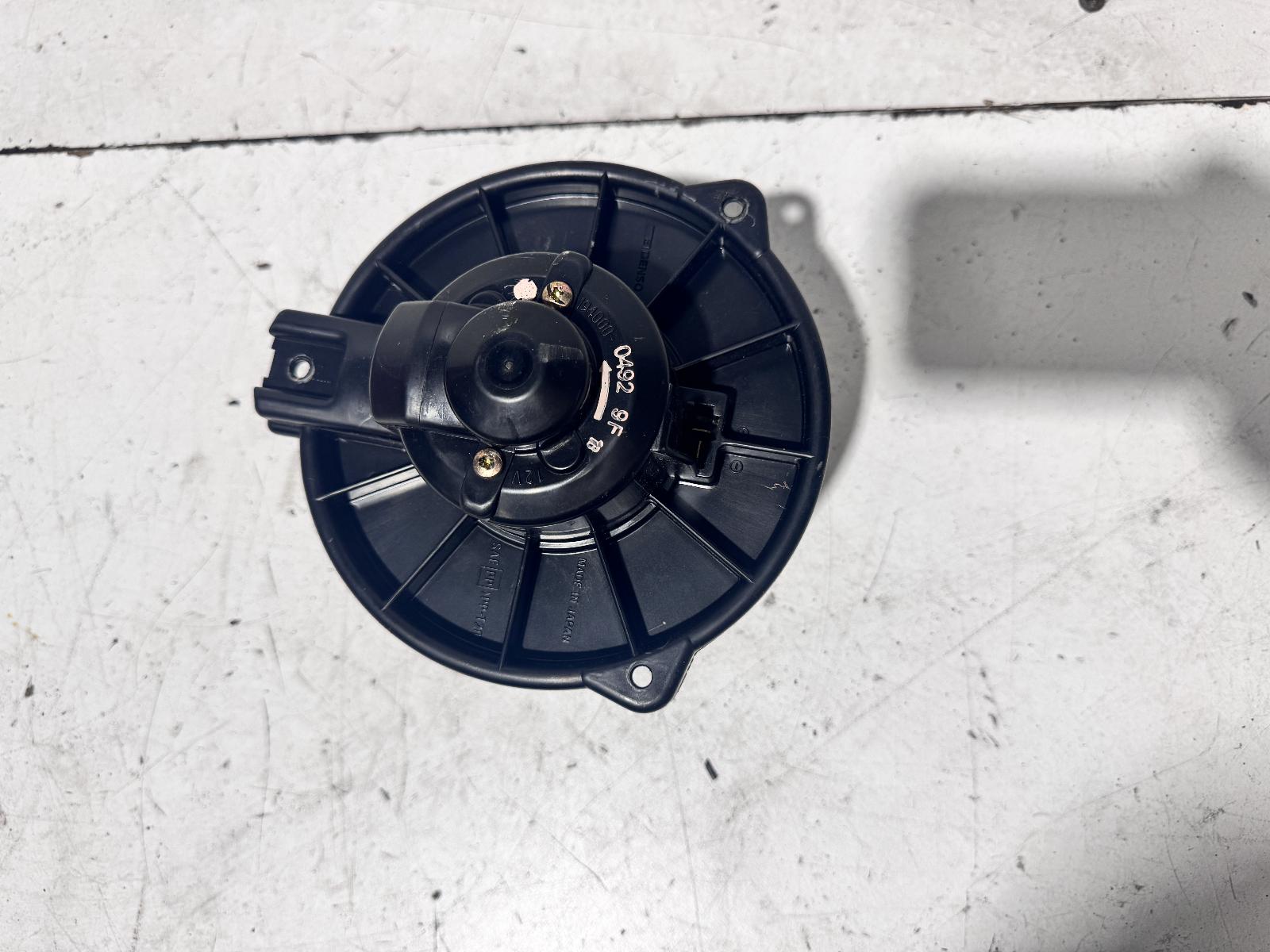 View Auto part Heater Fan Motor Toyota Echo 2004