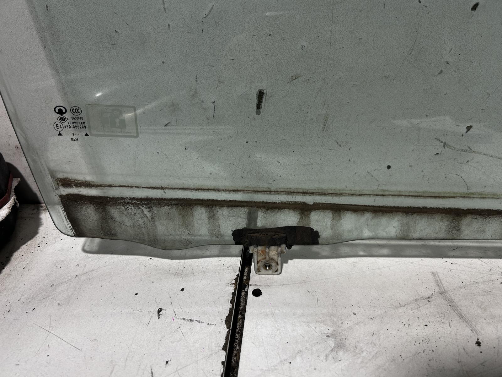 View Auto part Right Front Door Window Great Wall V200/v240 2011