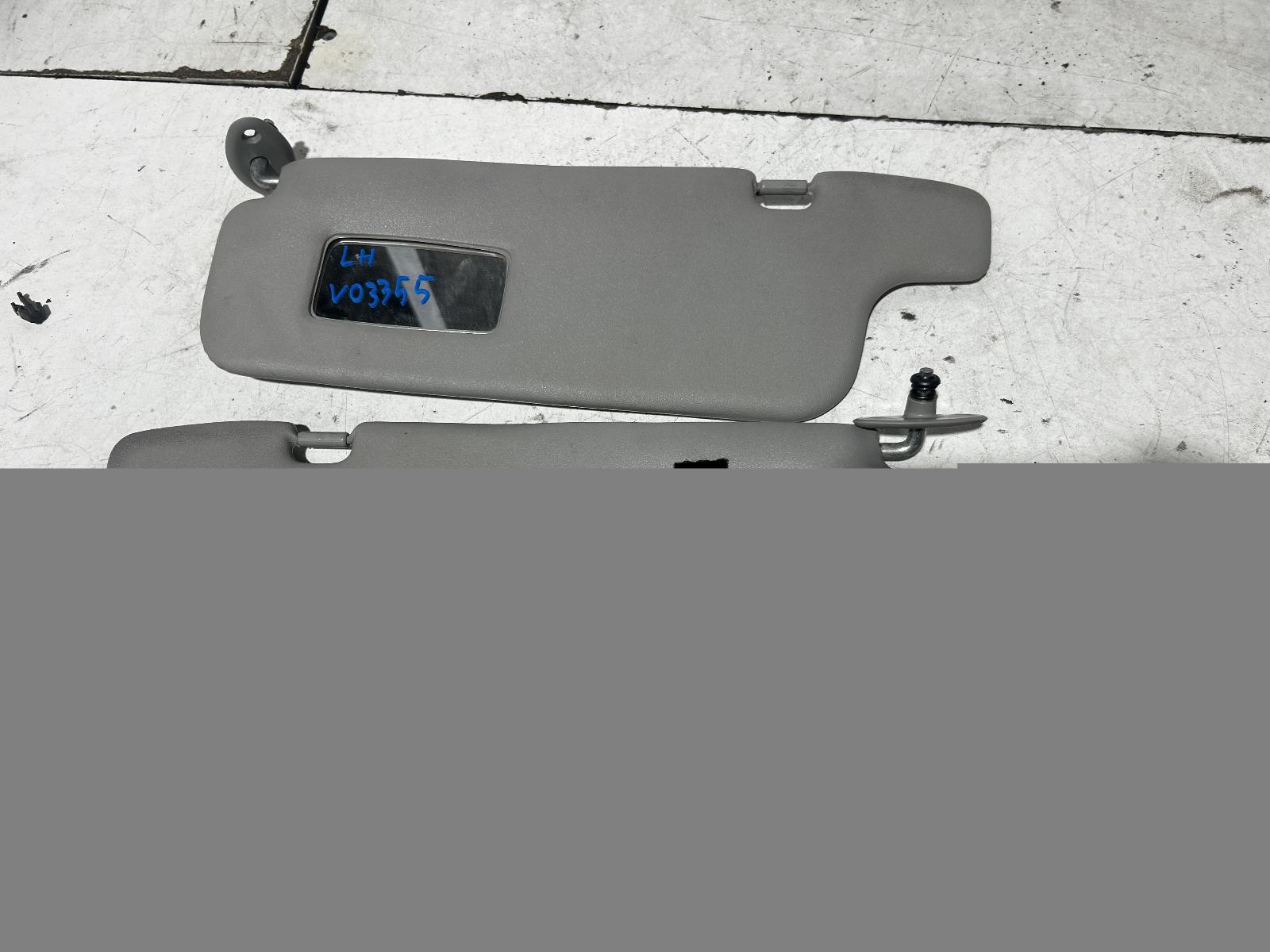 View Auto part Sunvisor Toyota Echo 2004