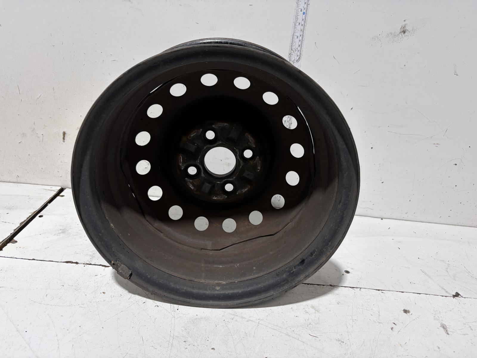 View Auto part Wheel Standard/Steel Toyota Echo 2004