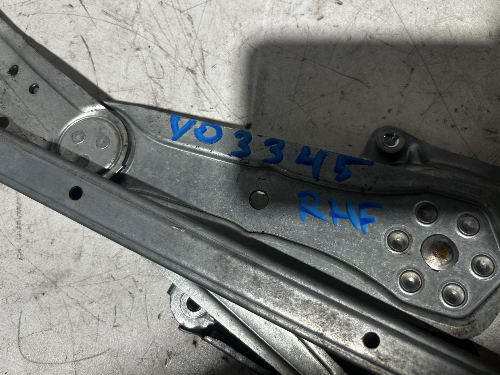 View Auto part Right Front Window Reg/Motor Lexus Is Series 2015