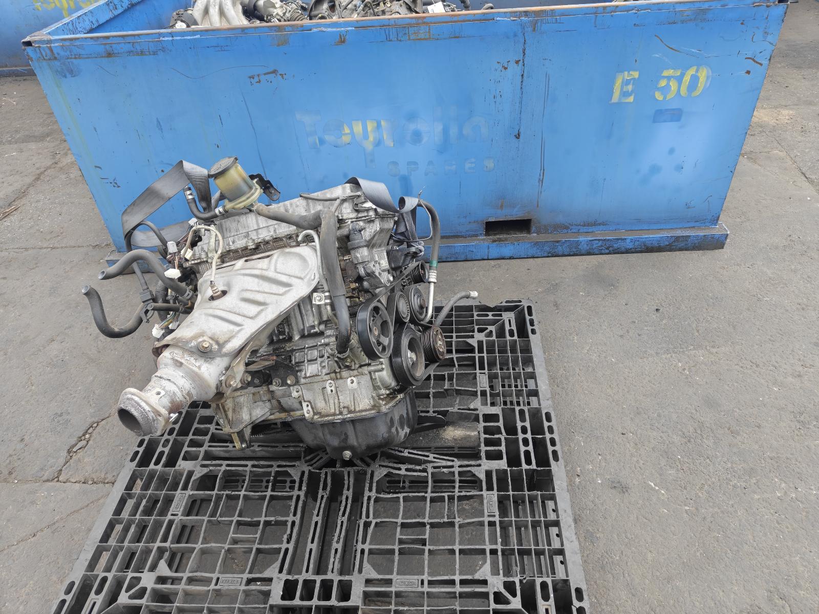 View Auto part Engine Toyota Corolla 2004