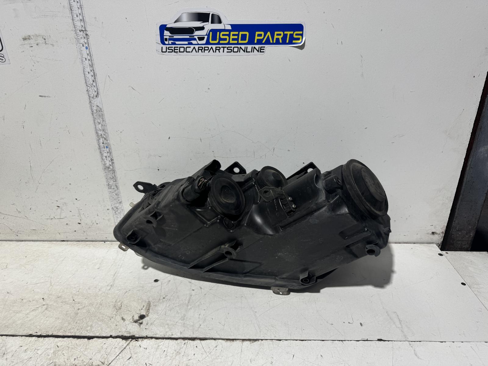 View Auto part Right Headlamp Volkswagen Golf 2010