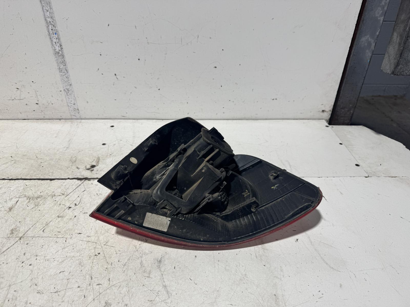 View Auto part Left Taillight Volkswagen Golf 2010