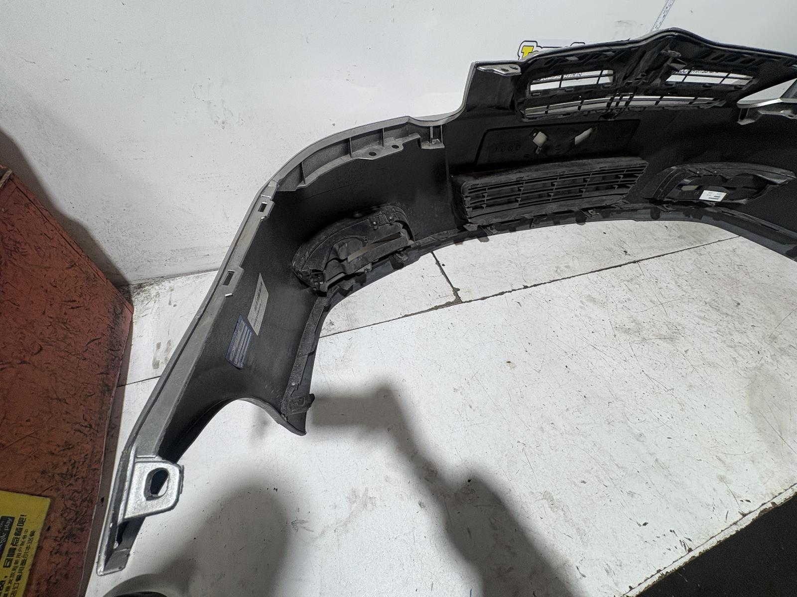 View Auto part Front Bumper Toyota Corolla 2004