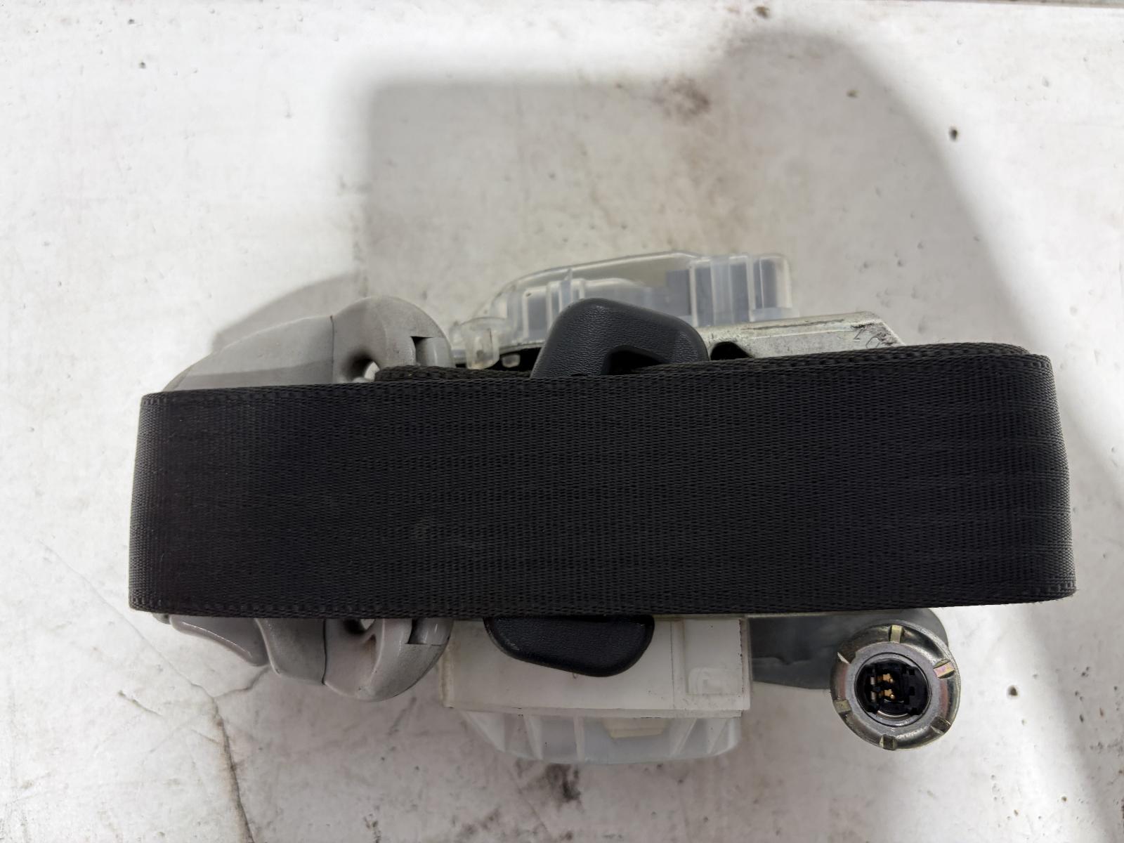 View Auto part Seatbelt/Stalk Toyota Corolla 2004