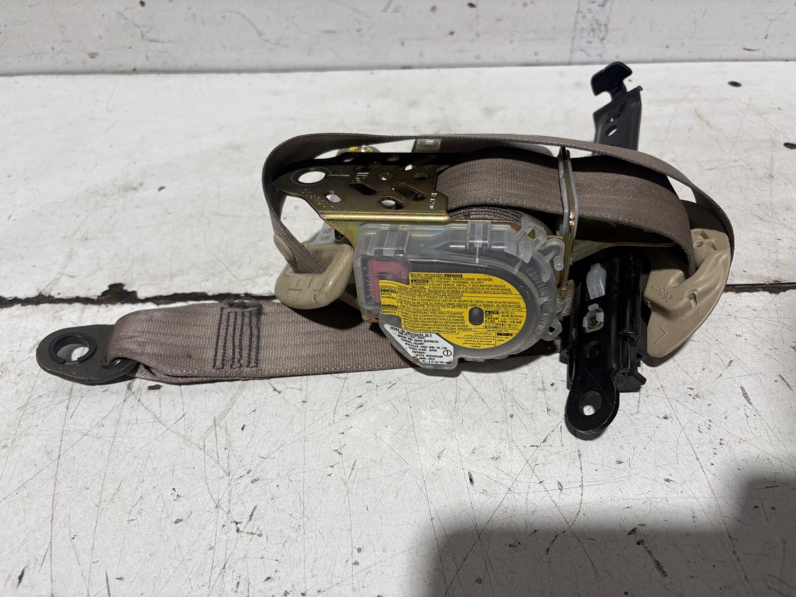 View Auto part Seatbelt/Stalk Lexus Es300 (92-05) 2005