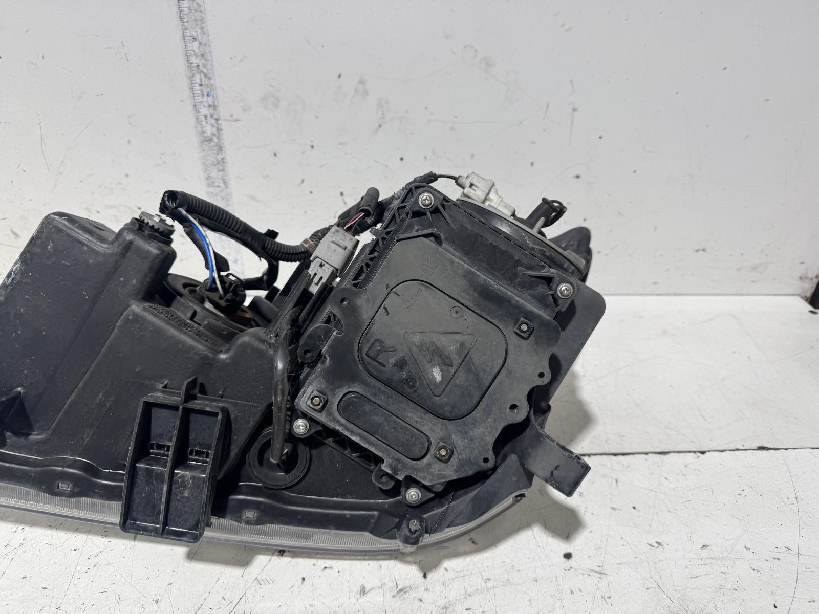 View Auto part Right Headlamp Lexus Rx Series 2006