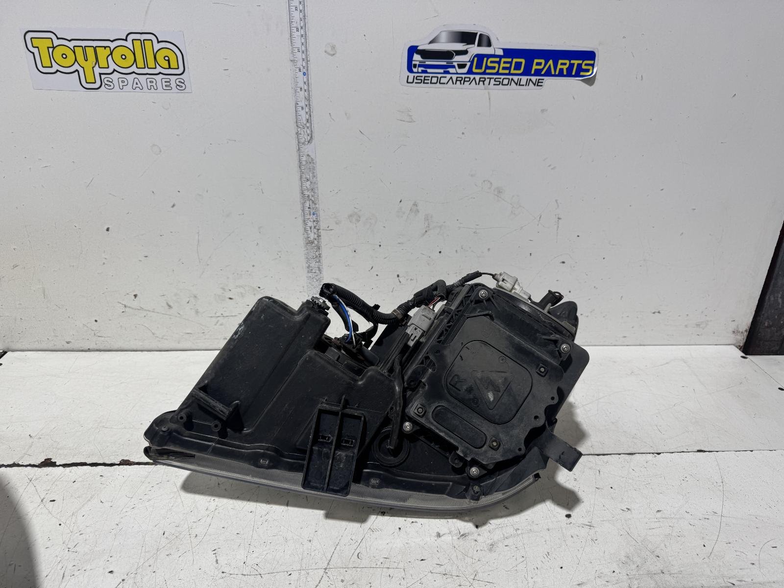 View Auto part Right Headlamp Lexus Rx Series 2006