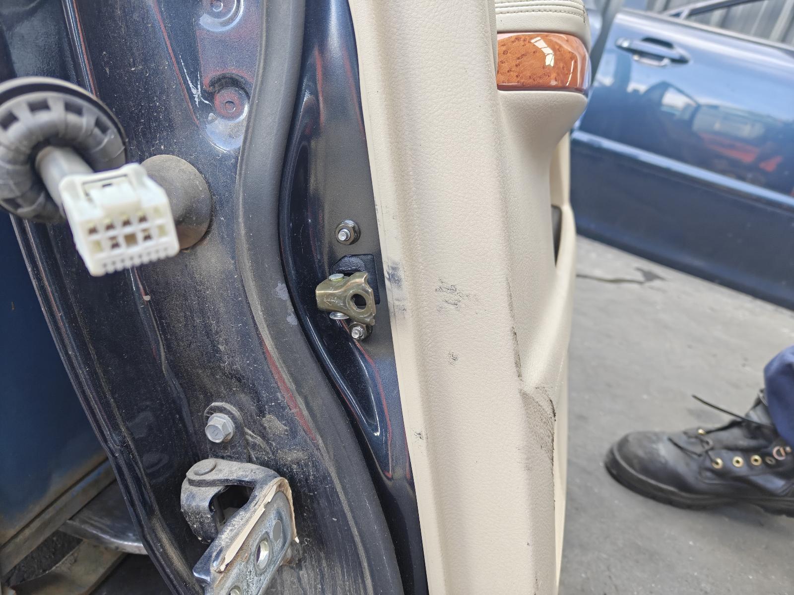 View Auto part Door Hinge/Runner Lexus Rx Series 2006