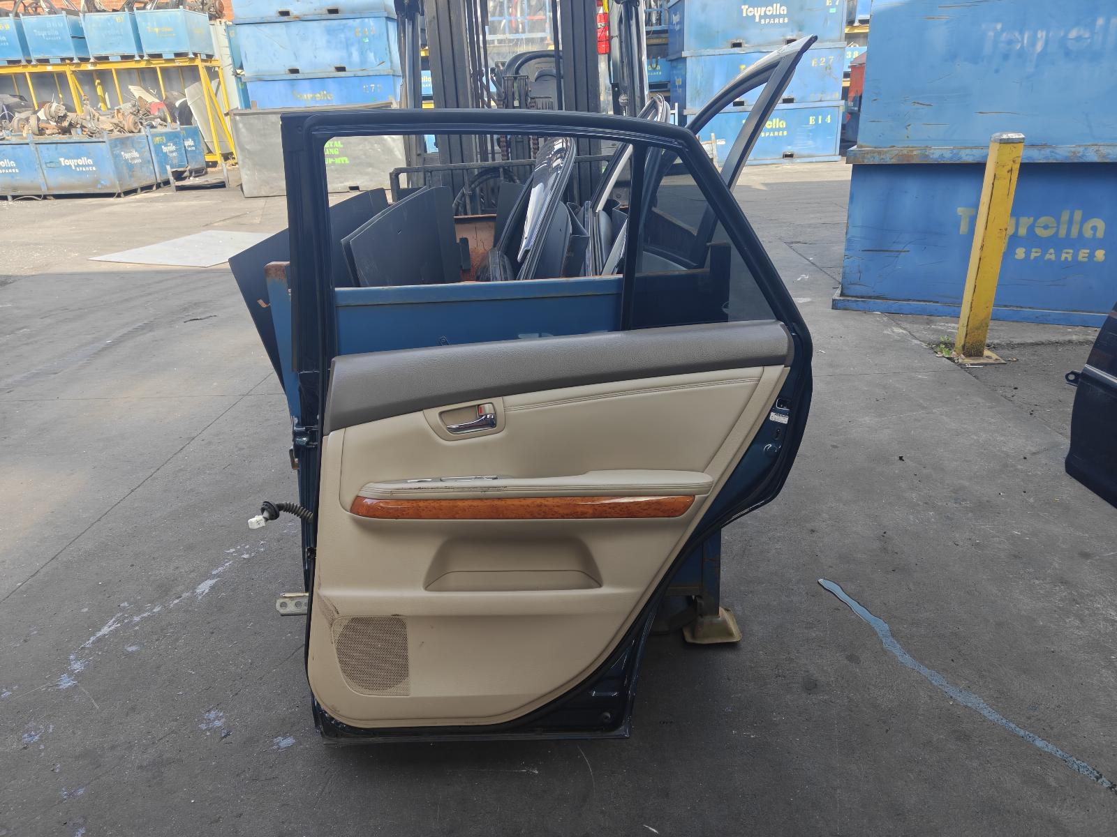 View Auto part Door/Boot/Gate Lock Lexus Rx Series 2006