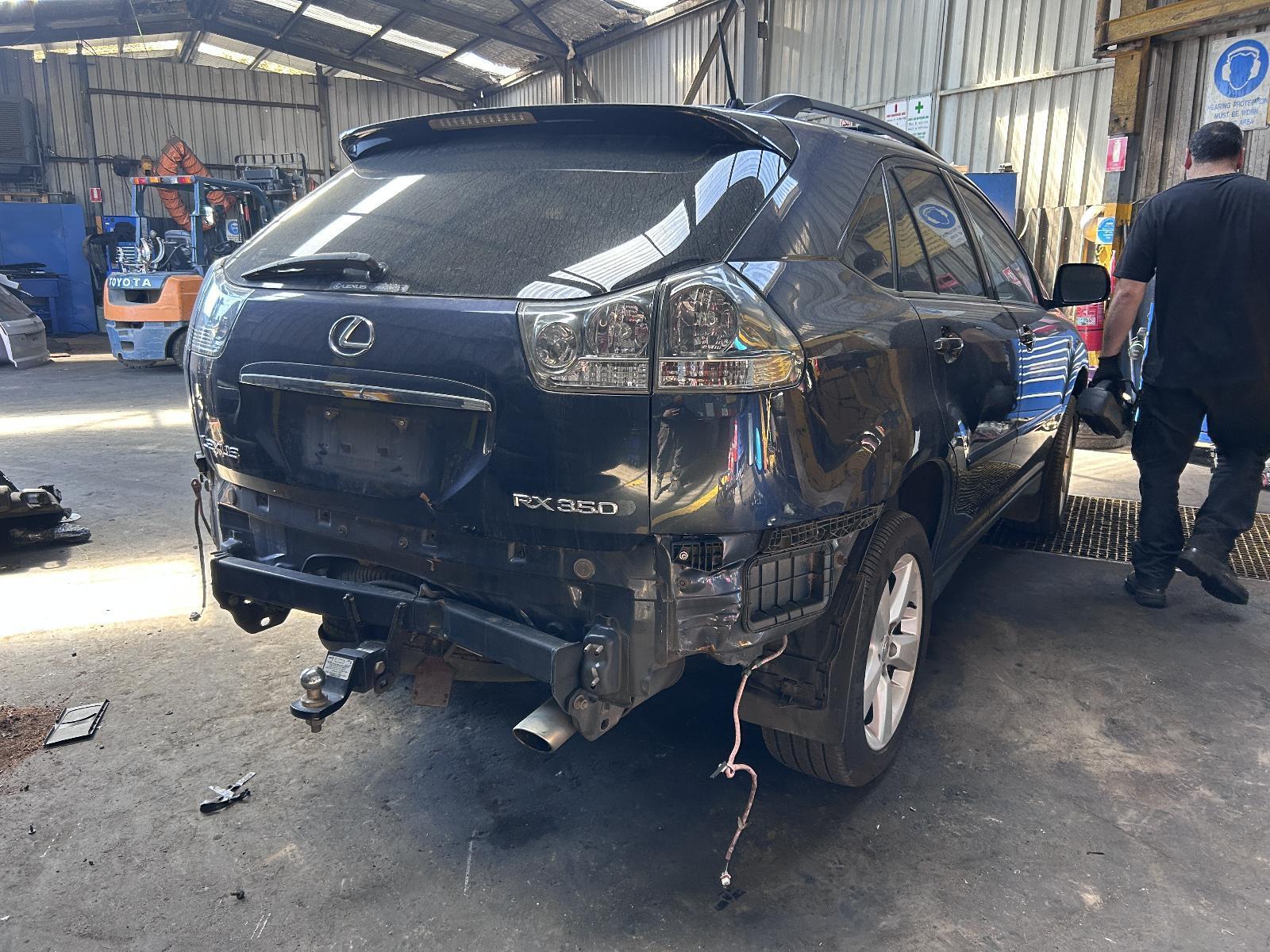 View Auto part Rear Garnish Lexus Rx Series 2006