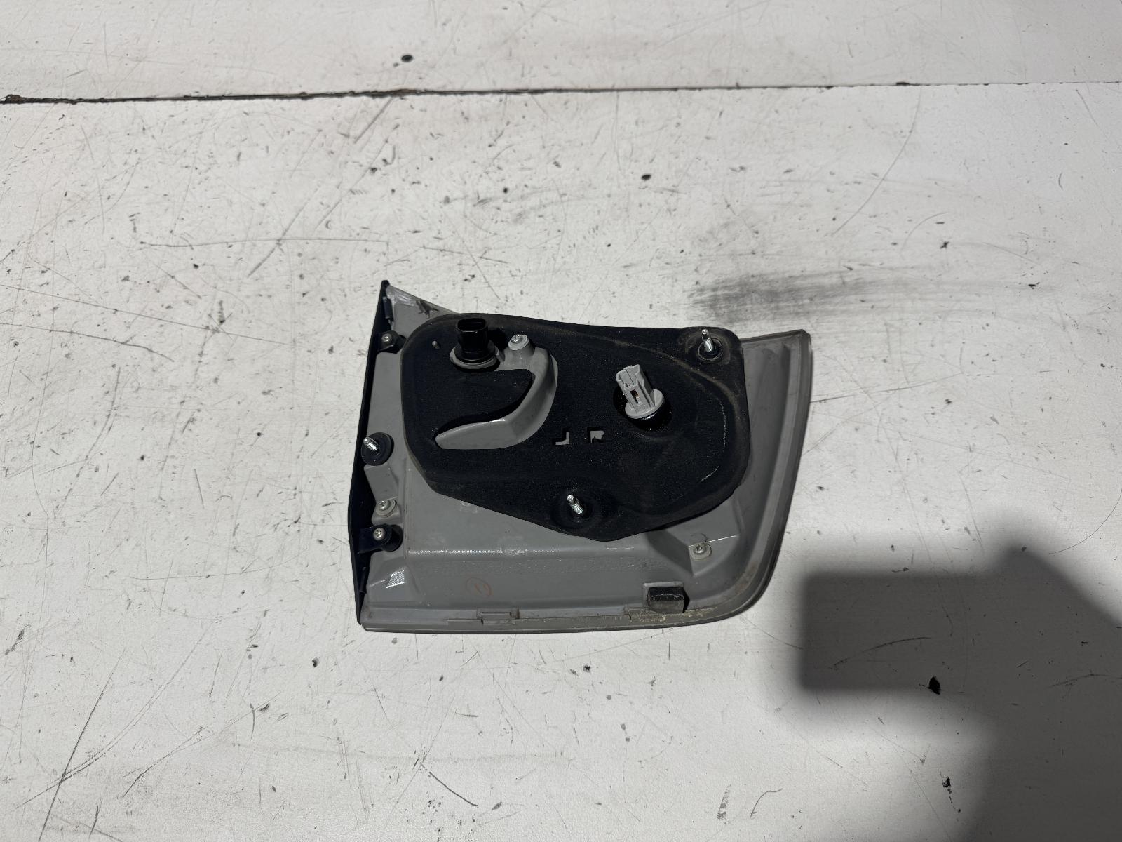 View Auto part Rear Garnish Lexus Rx Series 2006