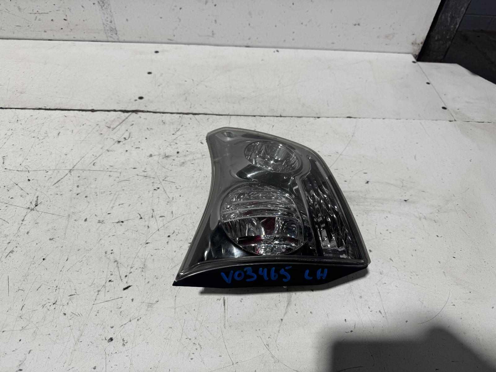 View Auto part Rear Garnish Lexus Rx Series 2006