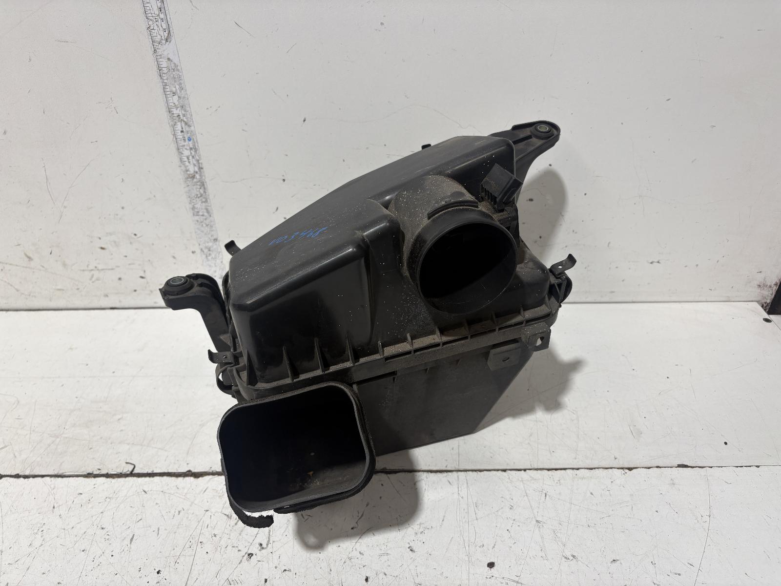 View Auto part Air Cleaner/Box Toyota Crown 2006