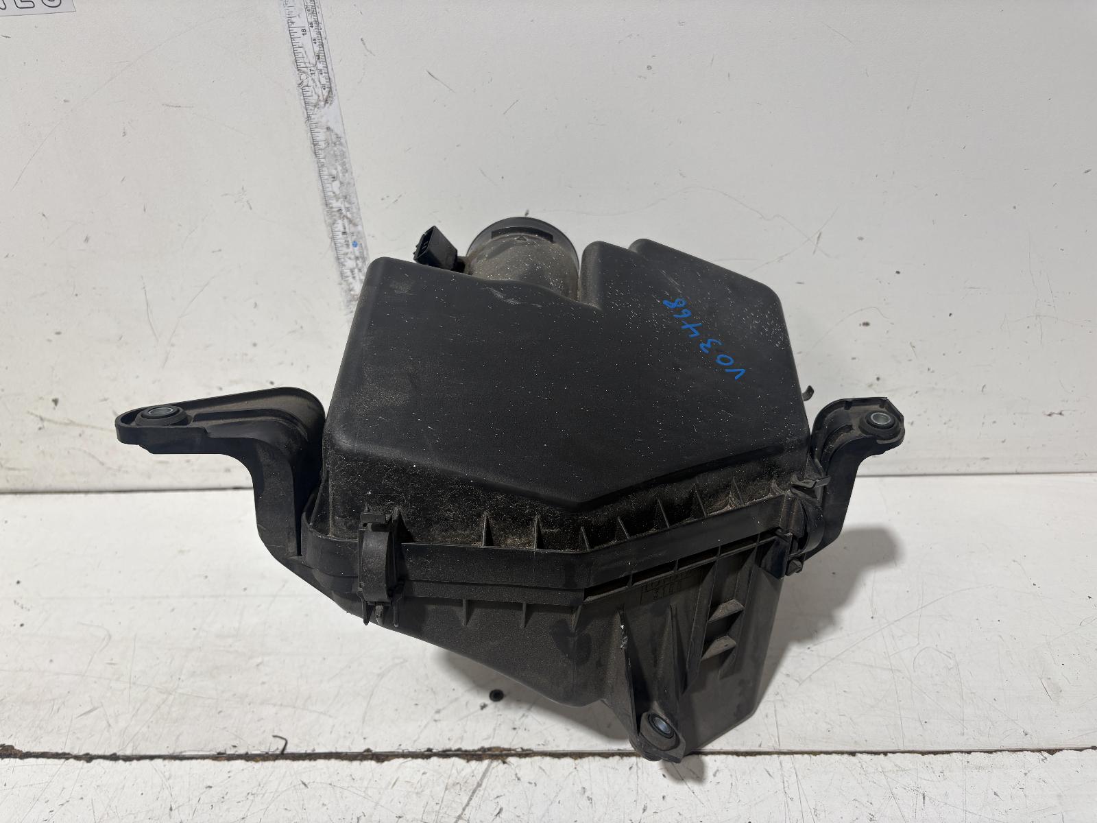 View Auto part Air Cleaner/Box Toyota Crown 2006