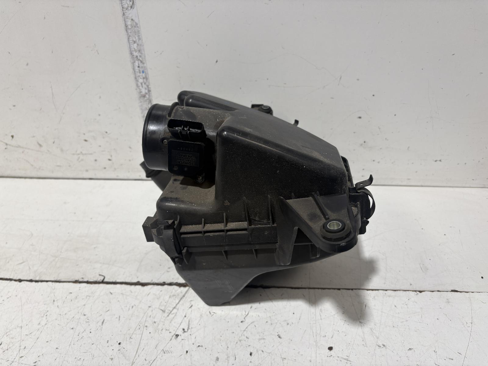 View Auto part Air Cleaner/Box Toyota Crown 2006