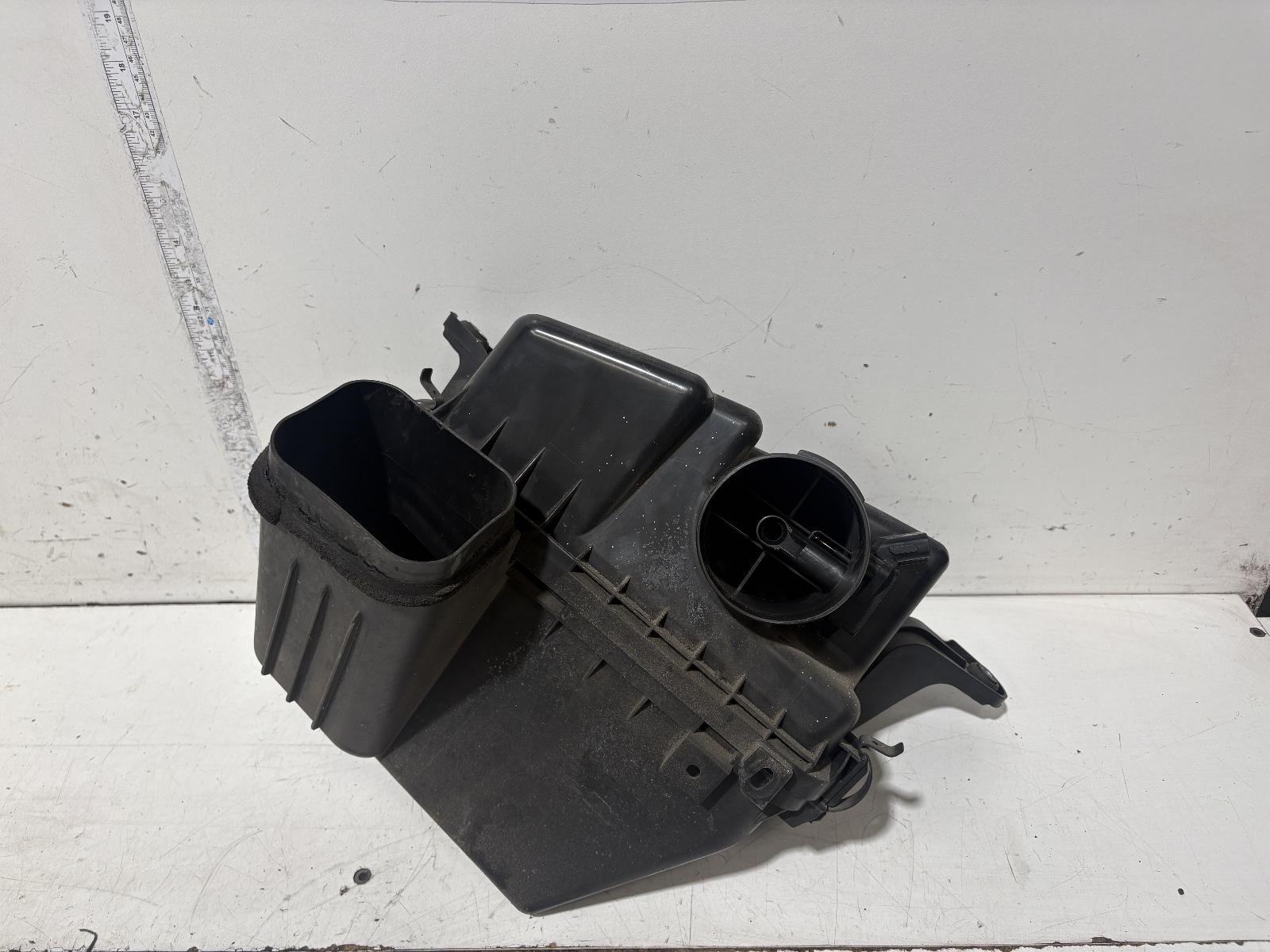 View Auto part Air Cleaner/Box Toyota Crown 2006