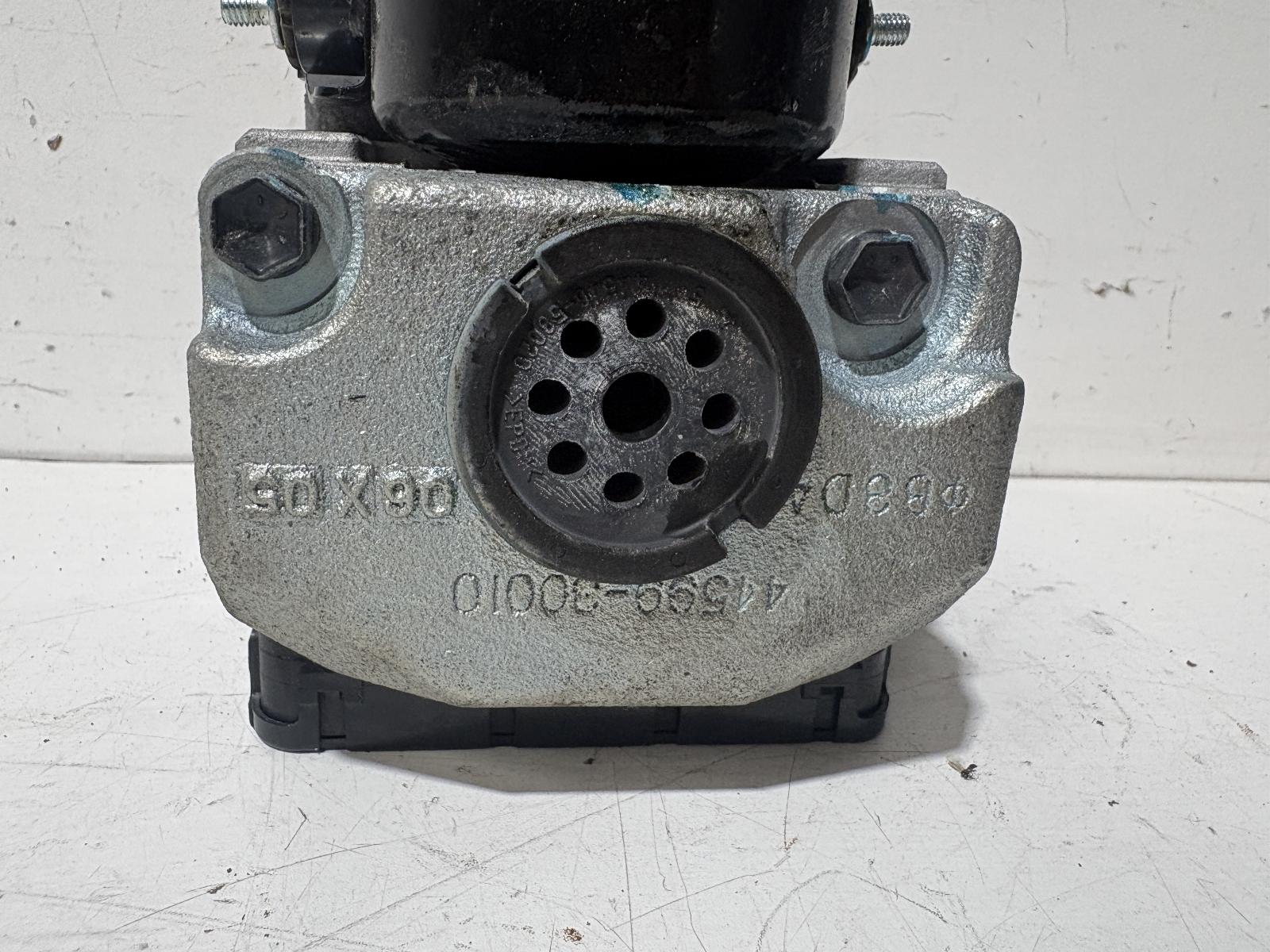 View Auto part Abs Pump/Modulator Toyota Crown 2006