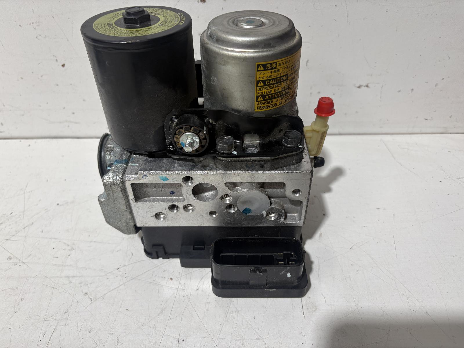 View Auto part Abs Pump/Modulator Toyota Crown 2006