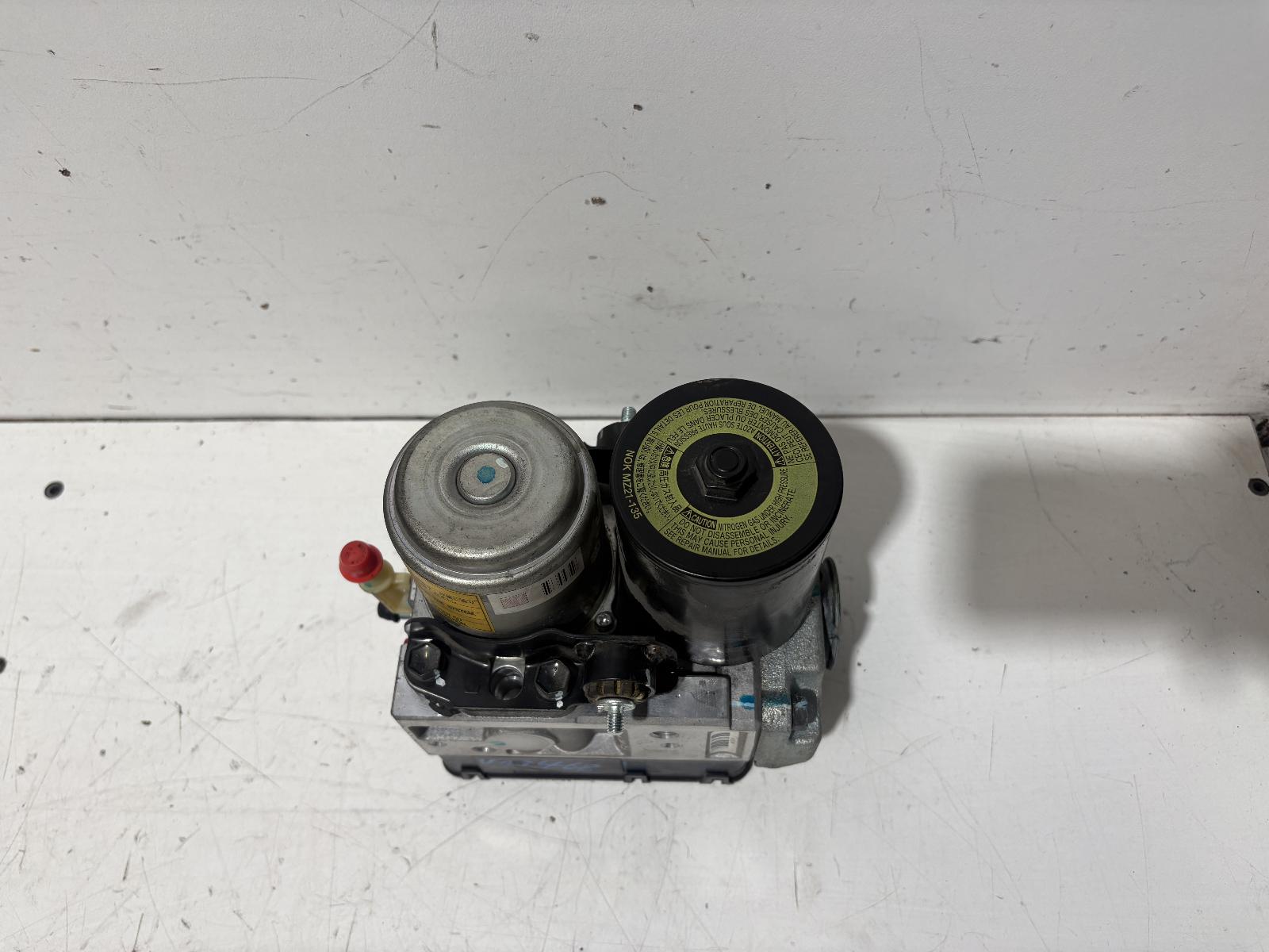 View Auto part Abs Pump/Modulator Toyota Crown 2006