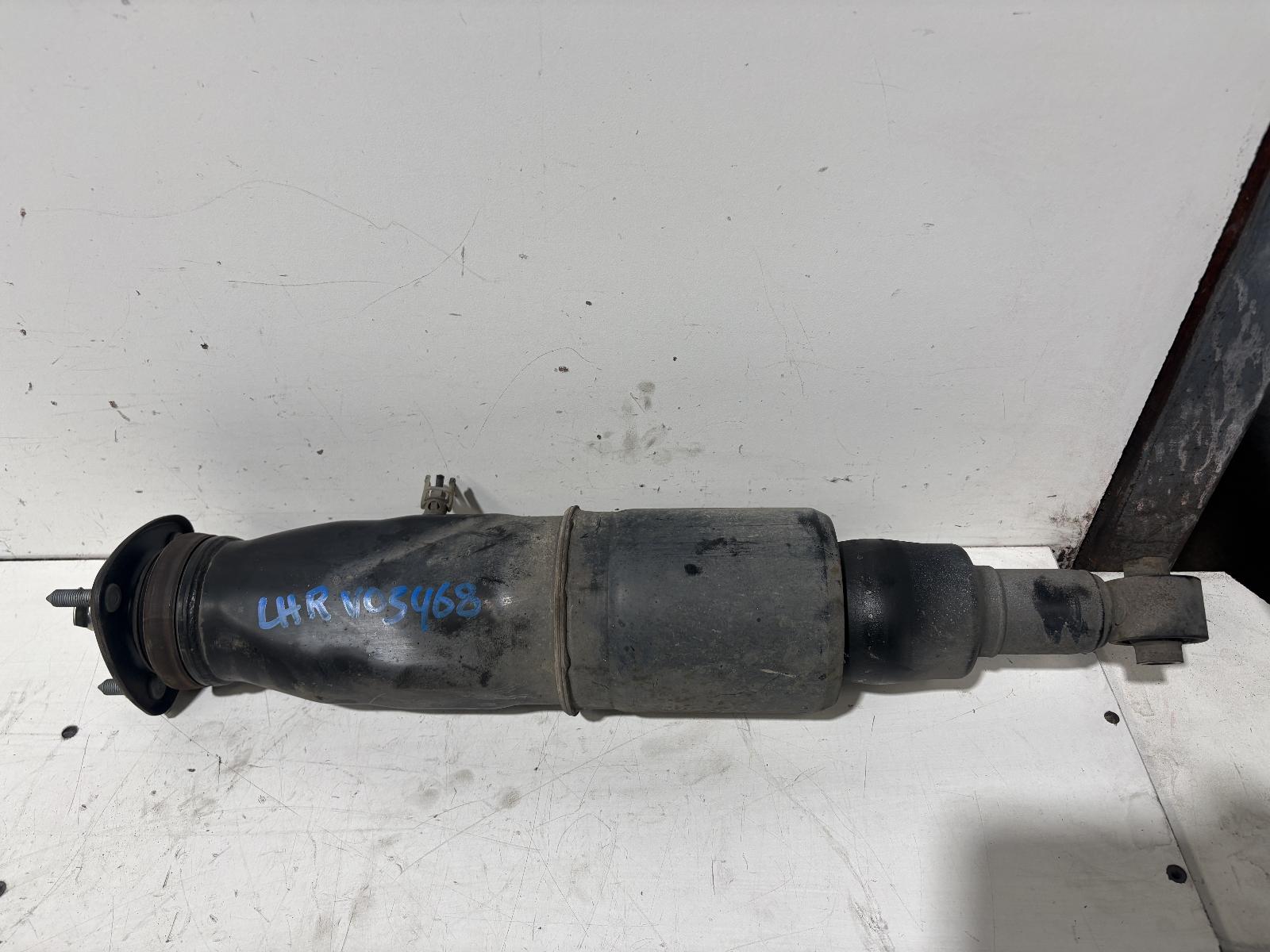 View Auto part Left Rear Strut Toyota Crown 2006